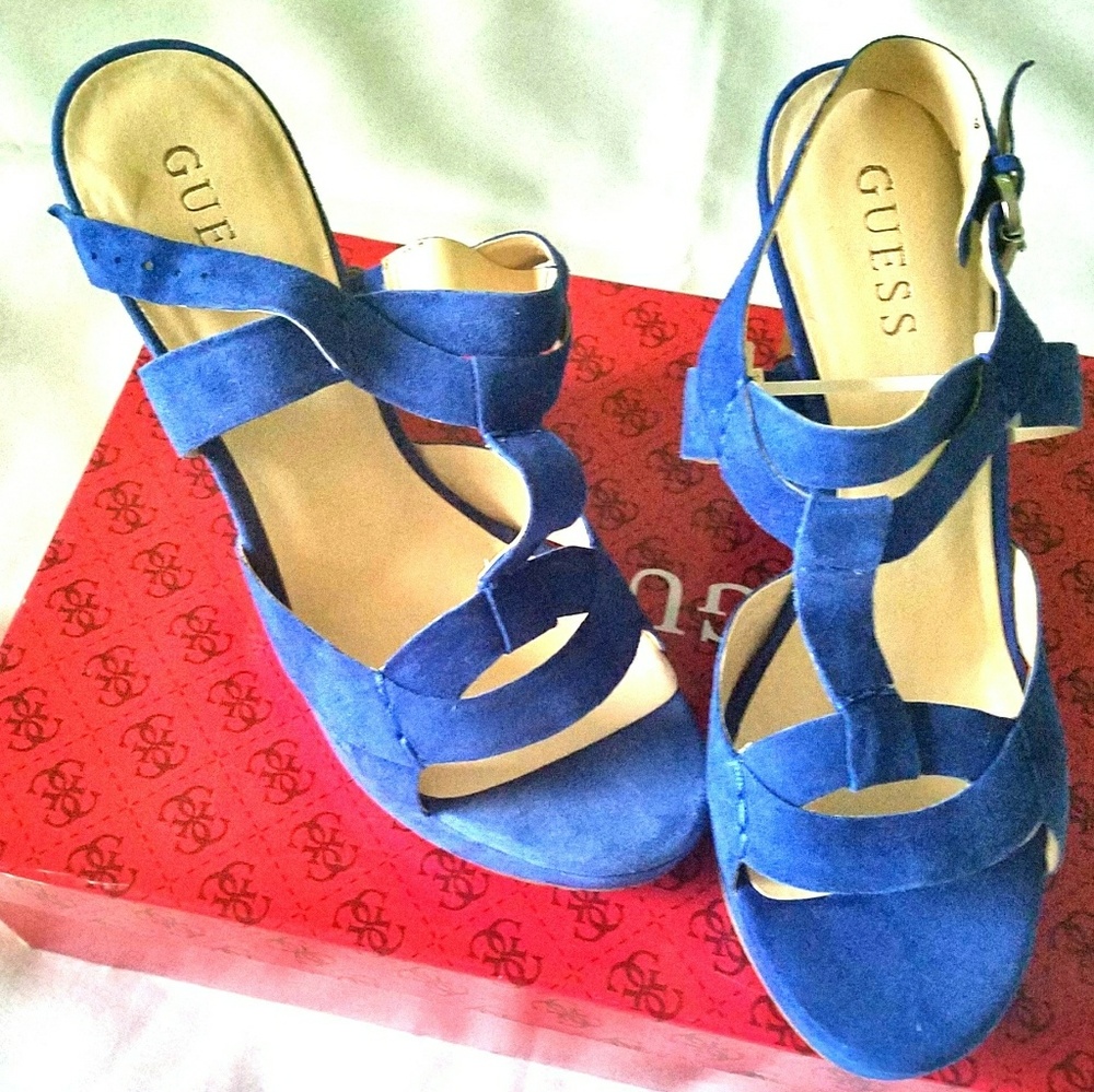 GUESS Wedges - Picture 3 of 7